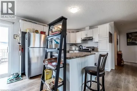 17 Bent Willow Court Haldimand ON N0A 1L0