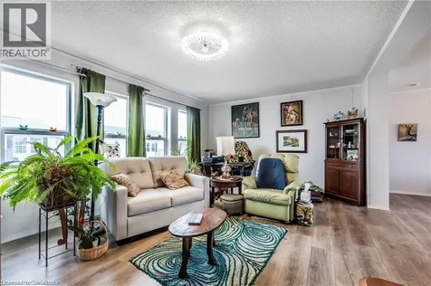 17 Bent Willow Court Haldimand ON N0A 1L0