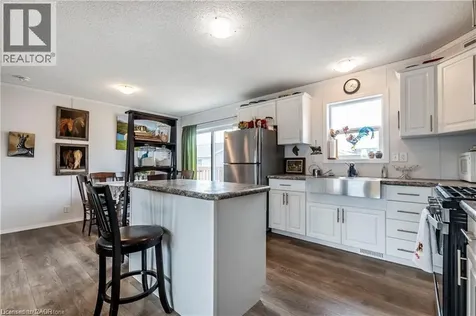 17 Bent Willow Court Haldimand ON N0A 1L0