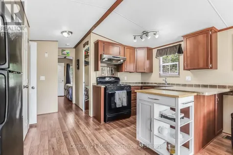 19 White Pines Trail Wasaga Beach ON L9Z 1X7