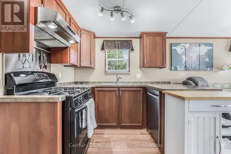 19 White Pines Trail Wasaga Beach ON L9Z 1X7