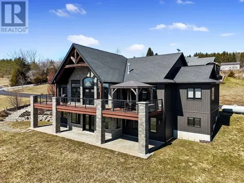 667 Huff Road Brighton ON K0K 1H0