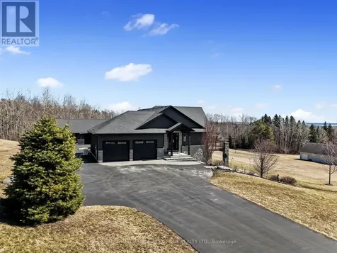 667 Huff Road Brighton ON K0K 1H0