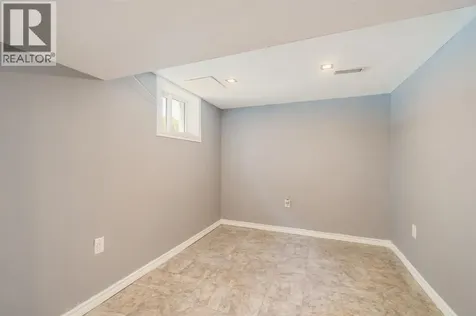 18 Tweedsmuir Avenue Sarnia ON N7S 2R8