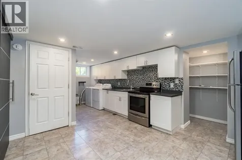 18 Tweedsmuir Avenue Sarnia ON N7S 2R8
