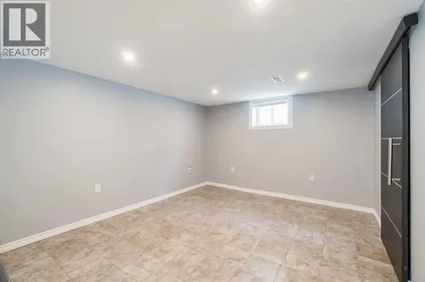 18 Tweedsmuir Avenue Sarnia ON N7S 2R8