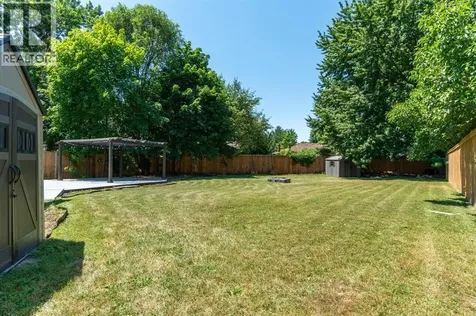 18 Tweedsmuir Avenue Sarnia ON N7S 2R8
