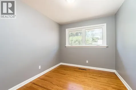 18 Tweedsmuir Avenue Sarnia ON N7S 2R8