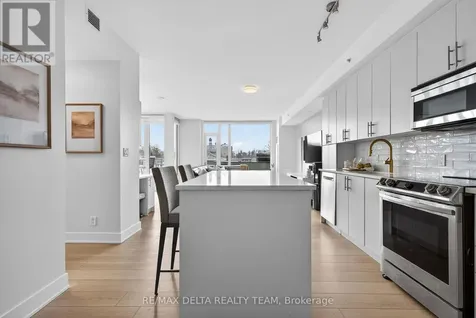 1035 Bank Street Ottawa ON K1S 3W9