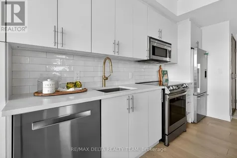1035 Bank Street Ottawa ON K1S 3W9