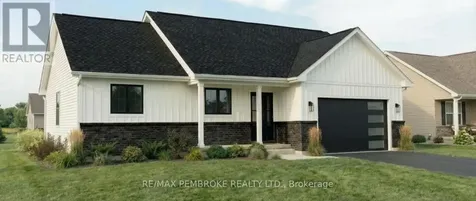 52 Eddy Crescent Pembroke ON K8A 0M1