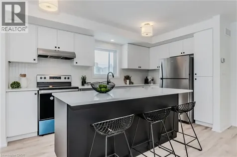 15 Stauffer Woods Trail Kitchener ON N2P 0L1