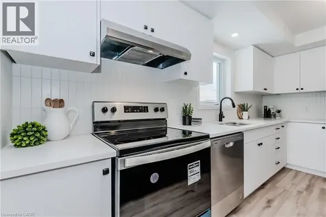15 Stauffer Woods Trail Kitchener ON N2P 0L1