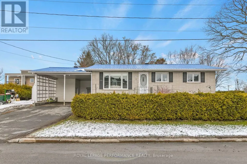 313 Cecile Boulevard West Hawkesbury ON K6A 1N7