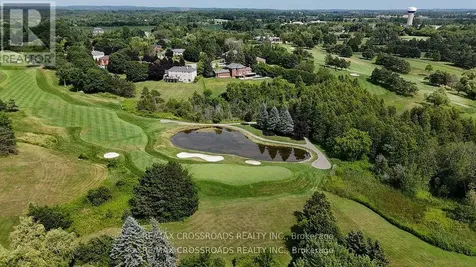 18 Hill Top Trail East Whitchurch-stouffville ON L4A 7X4