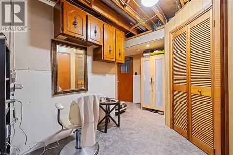 490 Queen Victoria Drive Hamilton ON L8W 1G9