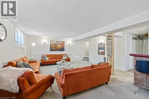 490 Queen Victoria Drive Hamilton ON L8W 1G9