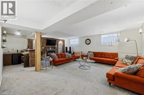 490 Queen Victoria Drive Hamilton ON L8W 1G9