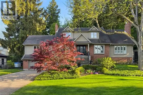 18 Stonegate Drive Hamilton ON L9G 3R7