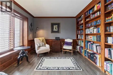 18 Stonegate Drive Hamilton ON L9G 3R7