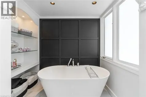 18 Stonegate Drive Hamilton ON L9G 3R7