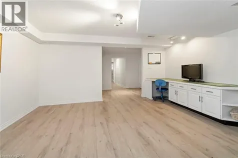18 Stonegate Drive Hamilton ON L9G 3R7