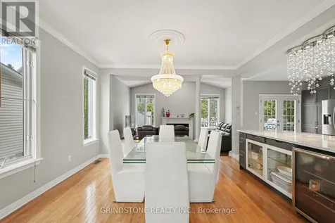 95 Evanshen Crescent Ottawa ON K2K 2X7