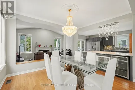 95 Evanshen Crescent Ottawa ON K2K 2X7