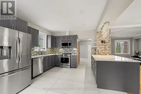 95 Evanshen Crescent Ottawa ON K2K 2X7