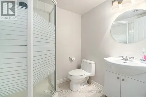 95 Evanshen Crescent Ottawa ON K2K 2X7
