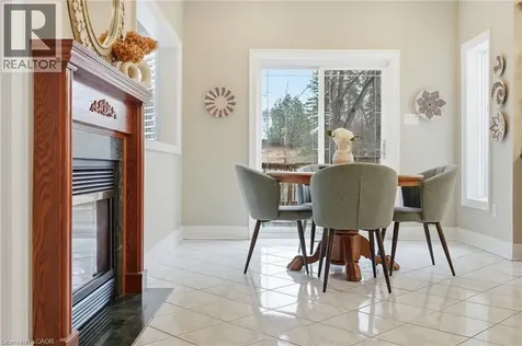 39 Winegarden Trail Dundas ON L9H 7M1