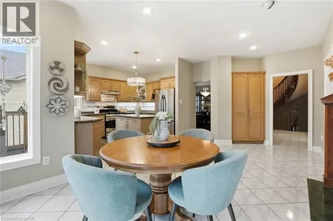 39 Winegarden Trail Dundas ON L9H 7M1