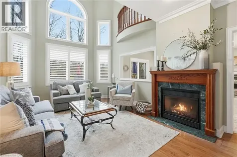 39 Winegarden Trail Dundas ON L9H 7M1