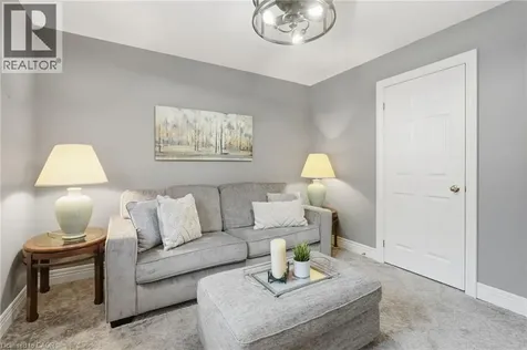 39 Winegarden Trail Dundas ON L9H 7M1