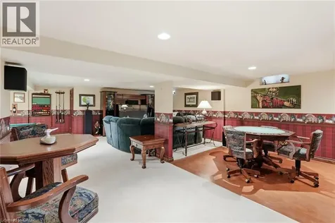 39 Winegarden Trail Dundas ON L9H 7M1