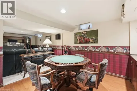 39 Winegarden Trail Dundas ON L9H 7M1