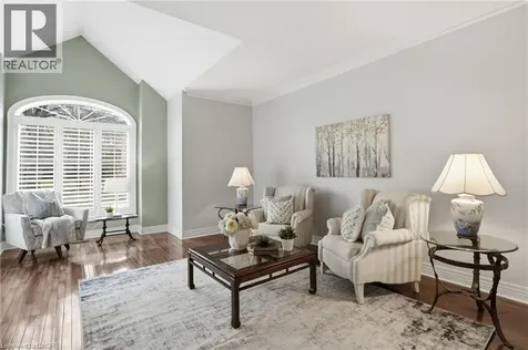 39 Winegarden Trail Dundas ON L9H 7M1