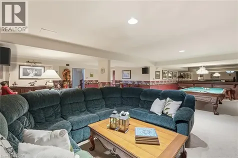 39 Winegarden Trail Dundas ON L9H 7M1