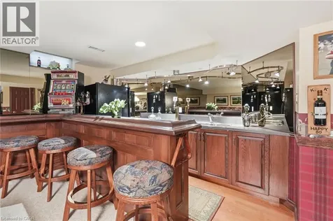 39 Winegarden Trail Dundas ON L9H 7M1