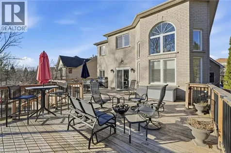 39 Winegarden Trail Dundas ON L9H 7M1