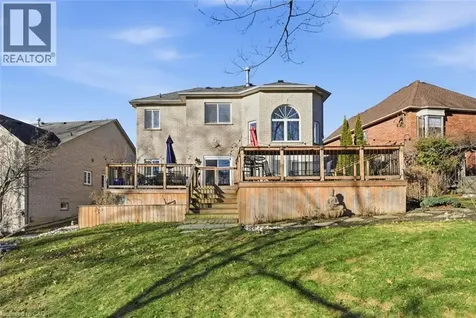 39 Winegarden Trail Dundas ON L9H 7M1