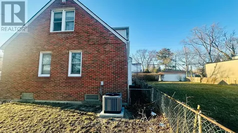 486 Matthew Brady Avenue Windsor ON N8S 3J6