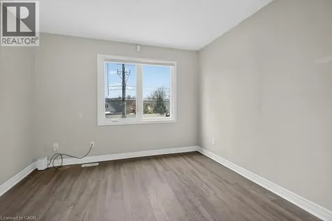 1548 Richmond Street London ON N6G 4W7