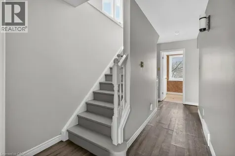 1548 Richmond Street London ON N6G 4W7