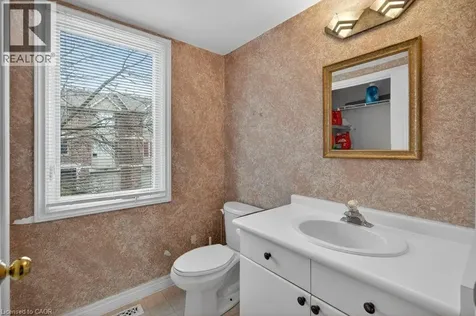 1548 Richmond Street London ON N6G 4W7