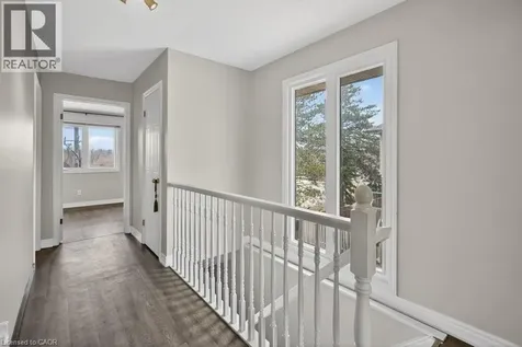 1548 Richmond Street London ON N6G 4W7