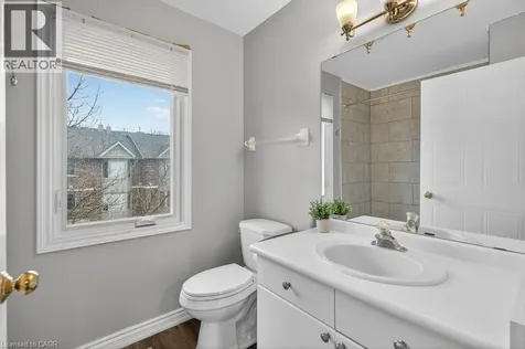 1548 Richmond Street London ON N6G 4W7