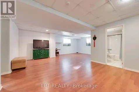 1 Bay Court Wasaga Beach ON L9Z 1P7