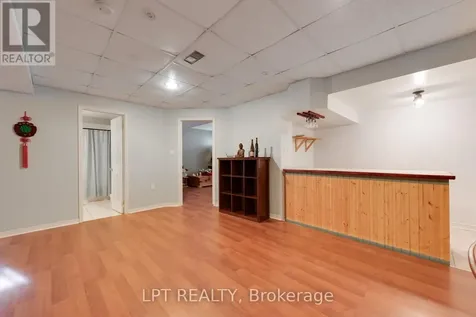 1 Bay Court Wasaga Beach ON L9Z 1P7