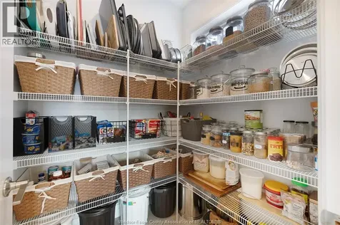 6036 Silver Maple Road Lasalle ON N9H 0L6